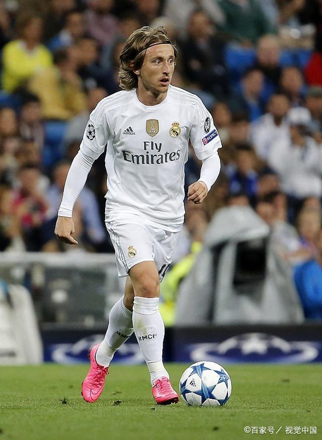 英媒：曼联对多特边锋阿德耶米感兴趣，但球员倾向于加盟阿森纳